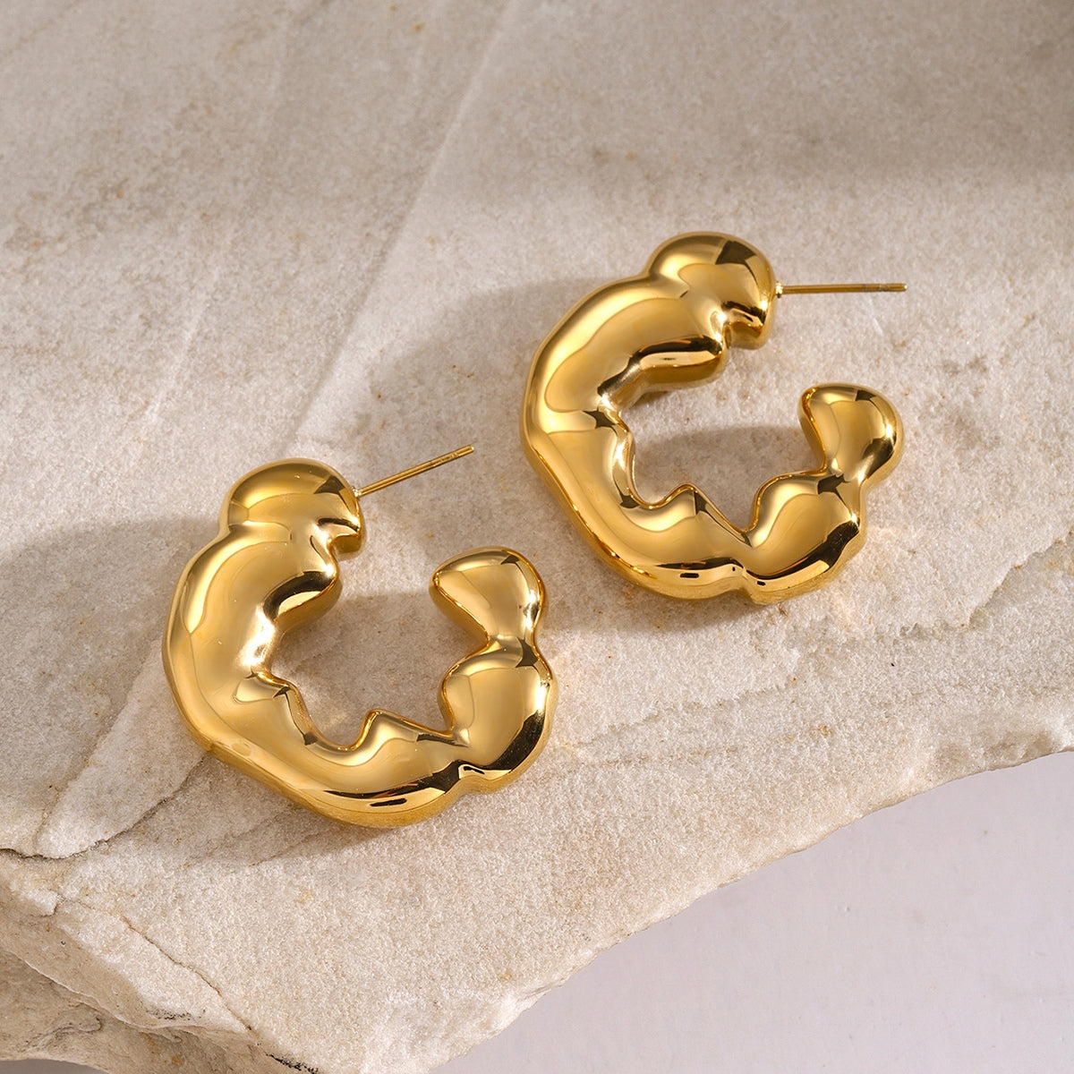 Rocky C-Hoop Fashion Earrings