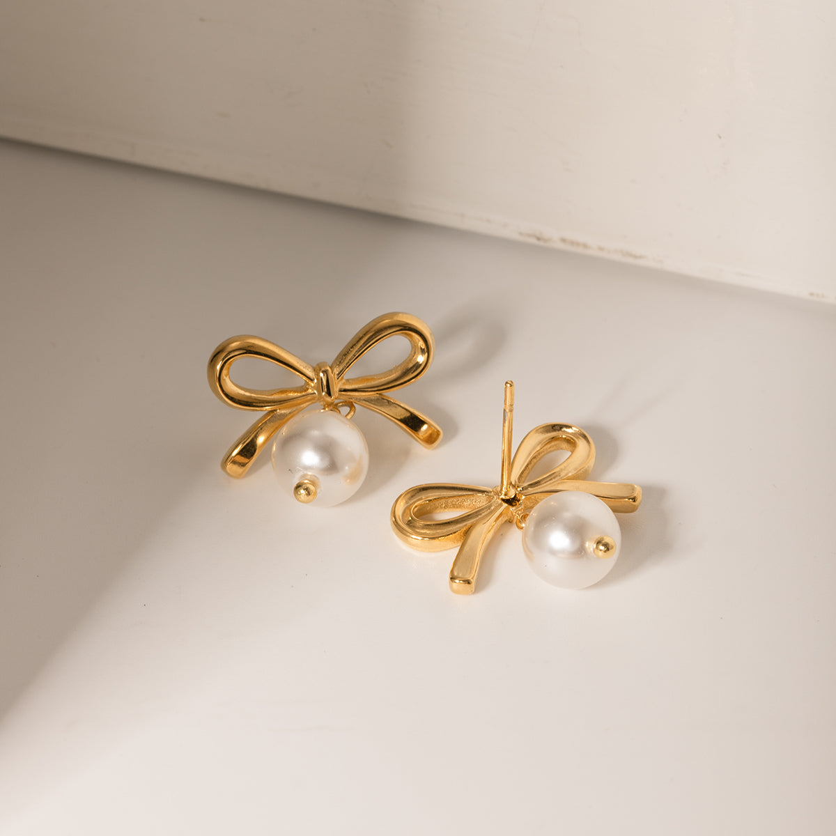 Bow Pearl Fashion Earrings