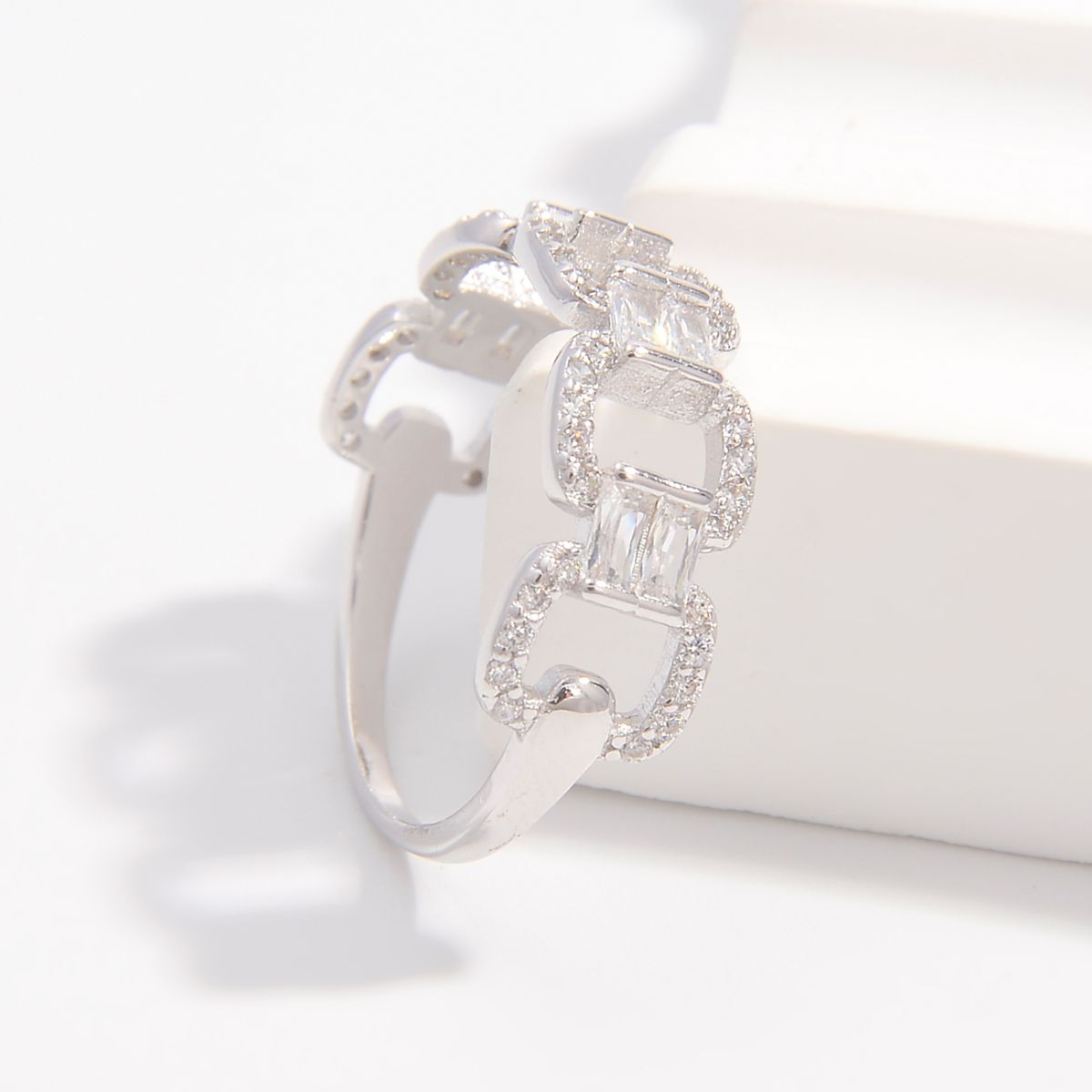 Hollow Chain Fashion Ring