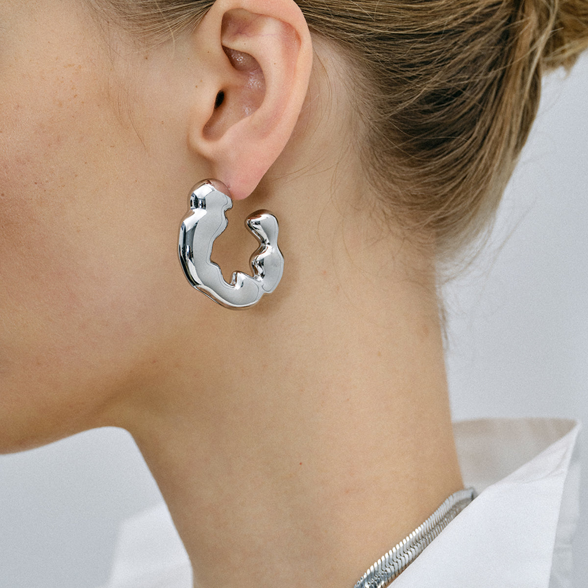 Rocky C-Hoop Fashion Earrings