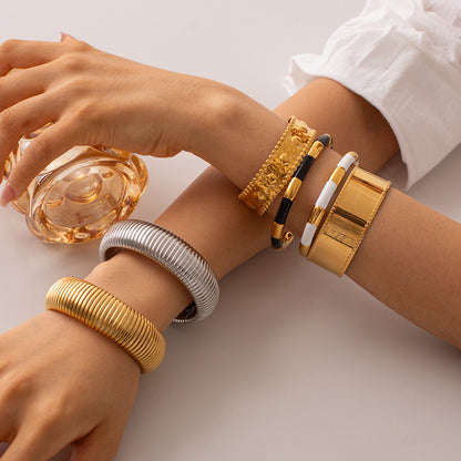 Sleek Minimal Fashion Bracelet