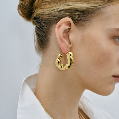 Rocky C-Hoop Fashion Earrings