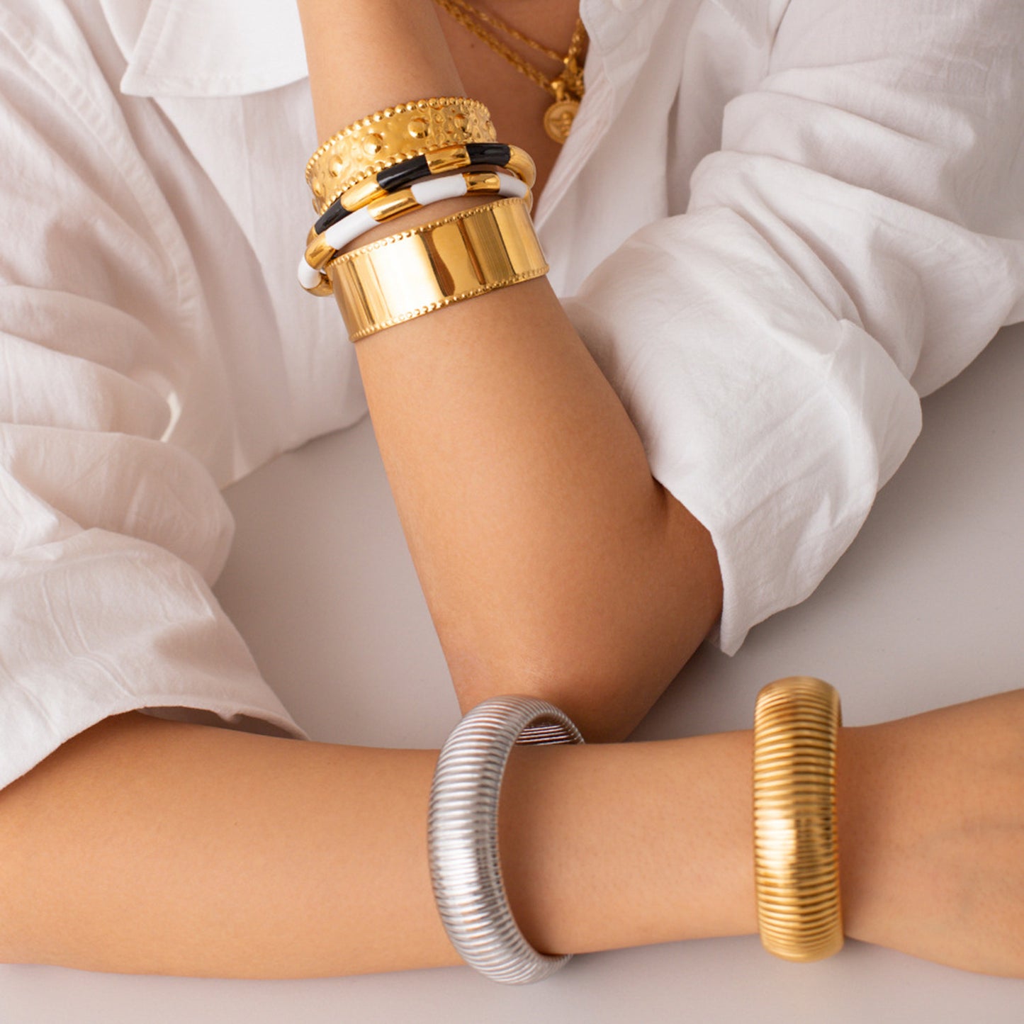 Sleek Minimal Fashion Bracelet