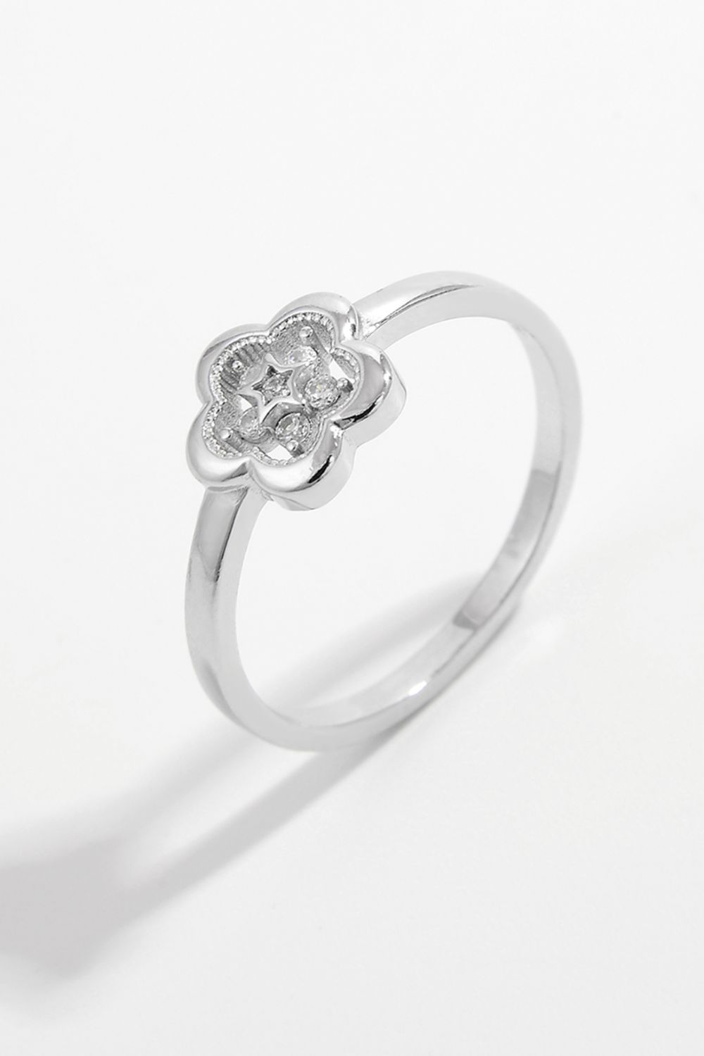 Mini Flower Fashion Ring